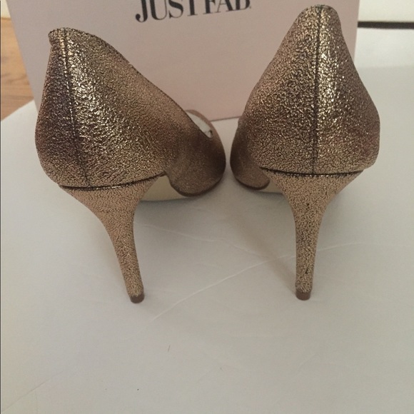 NEW in Box Women’s Rose Gold Pumps Size 6.5 - Picture 4 of 6